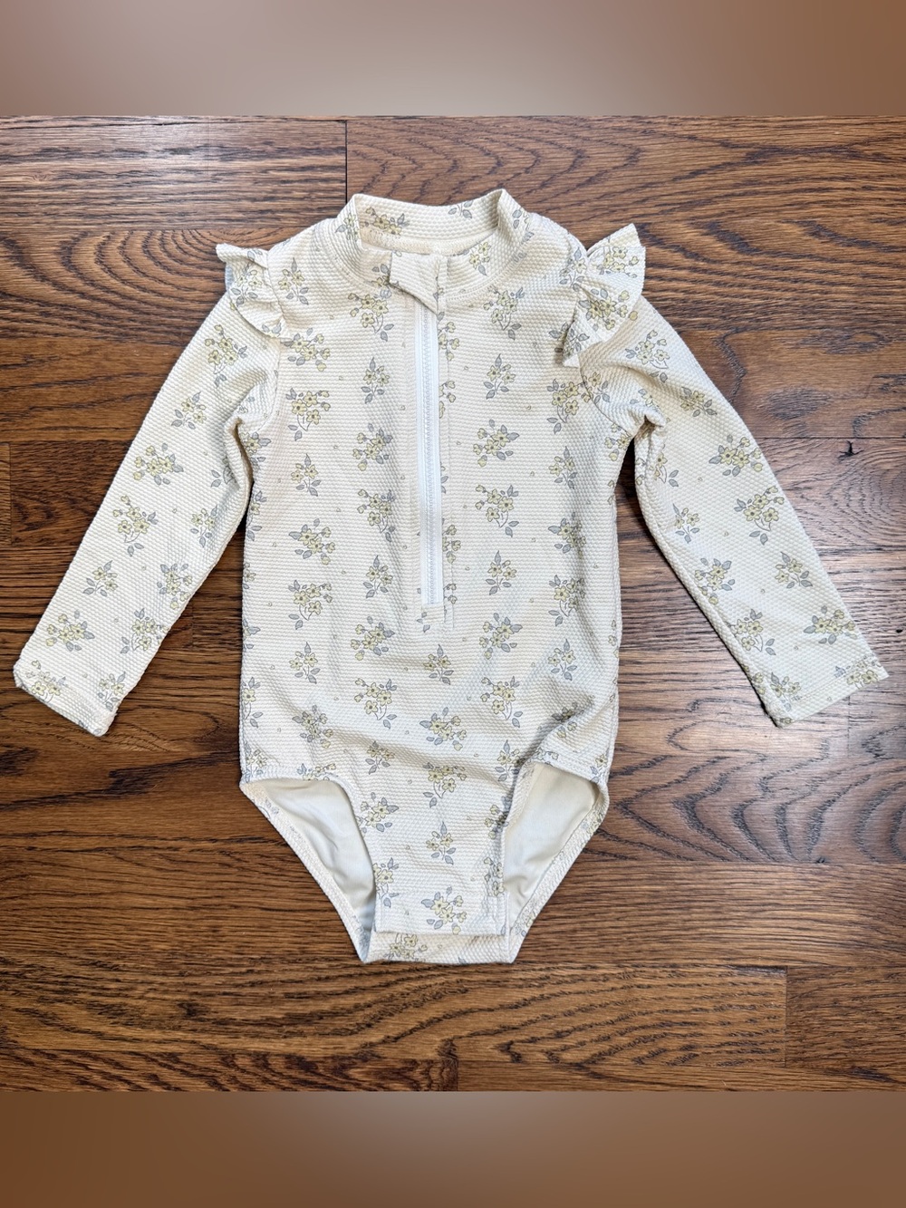 Quincy Mae Cream Floral Long-Sleeve Rashguard